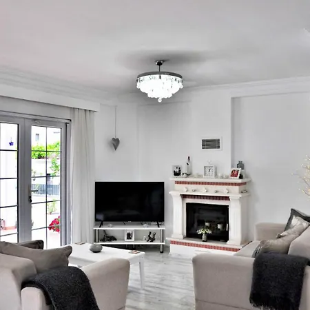 Вилла London - 3 Bedroom In Ovacik