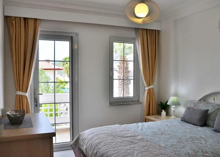 London - 3 Bedroom In Ovacik Vila